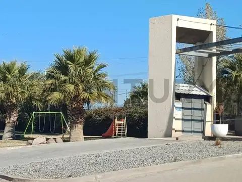 Ozamis Sur 7400, Piso 0