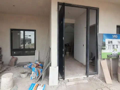 Casa en Venta en Colinas De Manantiales, USD 210.000