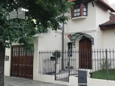 VENTA CASA CASTELAR NORTE - APTO CREDITO BANCARIO - OPORTUNIDAD U$S 249000