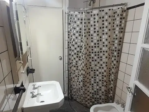 Casa en Alquiler con 1 cochera