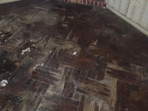 CASA CON GALPÓN INDUSTRIAL EN VENTA.