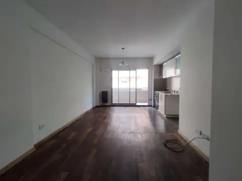 Departamento en Alquiler en Urquiza R, $ 420.000