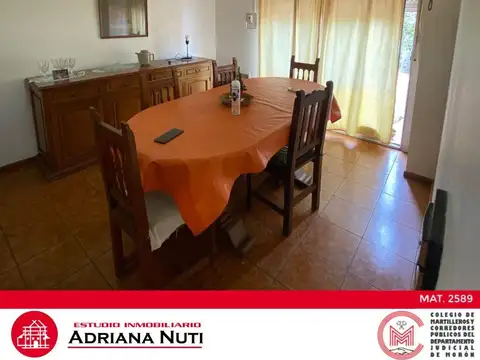 Casa en Venta con 1 cochera