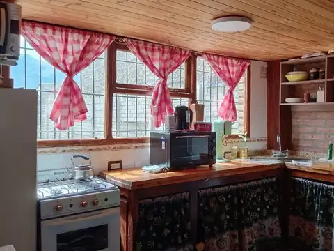 Casa 5 ambientes con 2 baños