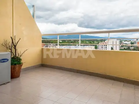 Departamento en Venta con 2 cocheras