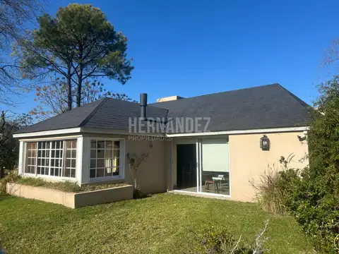 CASA 5 AMBIENTES, PARQUE Y PISCINA