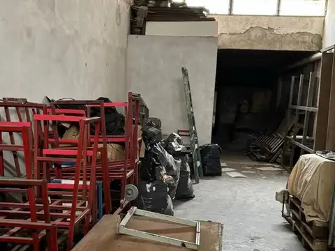 Galpon en Venta en Bernal Oeste, USD 38.000