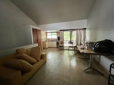 Depto Tipo Casa en Venta de 3 ambientes