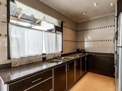 VENTA CASA 4 AMB VILLA DEL PARQUE JARDIN PISCINA