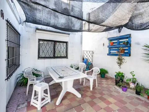 VENTA CASA 4 AMB. C/PATIO/QUINCHO/TERRAZA V.MAIPU