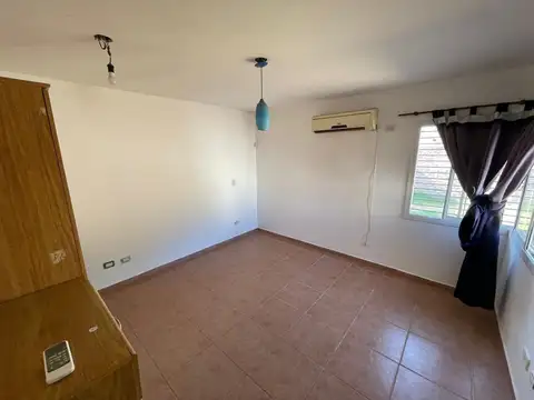 VENTA CASA 200 MTRS TERRENO TAPON MOYANO