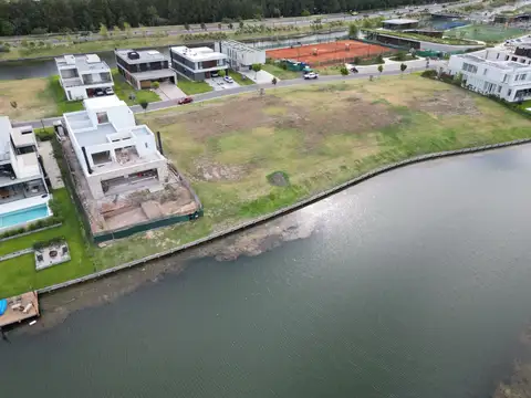 Terreno en Venta 18  mts Frente