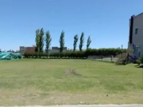 Terreno en Venta 20  mts Frente