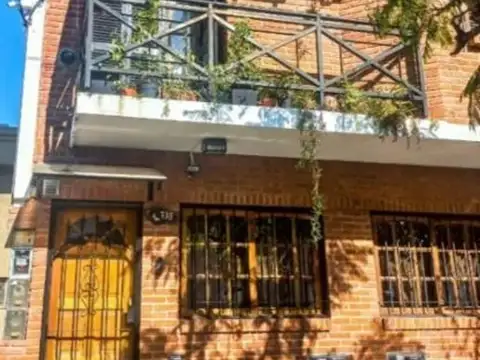 HERMOSO DUPLEX EN BARRIO PILETA, RAMOS MEJIA 