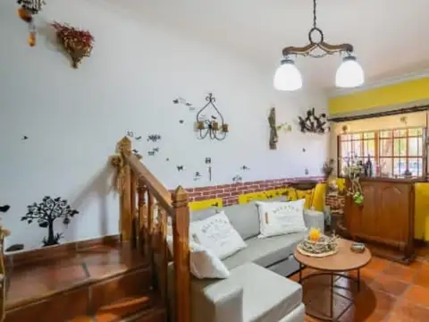 Depto Tipo Casa en Venta de 3 ambientes