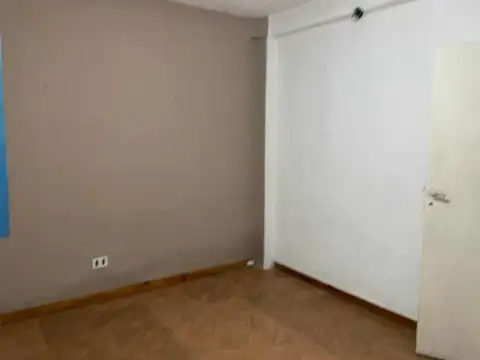 VENTA PH + LOCAL ZONA COMERCIAL ADOLFO SOURDEAUX