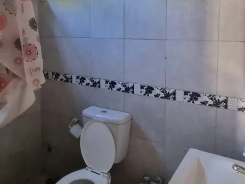 Casa 3 ambientes con 1 baño