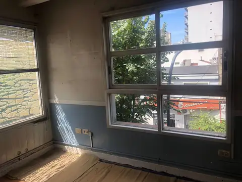 Presidente Domingo Faustino Sarmiento 1700