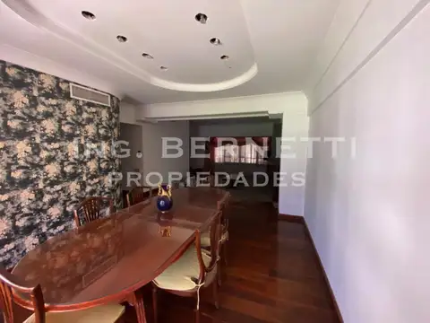 Excelente Chalet 4 Ambientes - Lote 8 x 40 mts aprox - Garaje 4 autos - Exc .Zona -