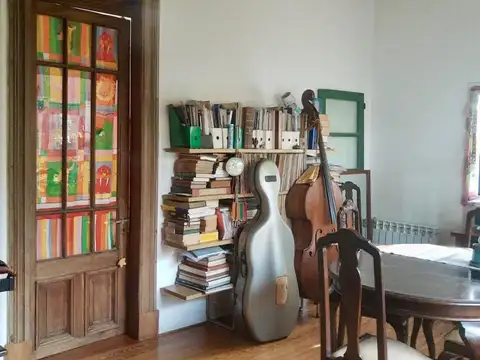 CASA REFACCIONADA A NUEVO 3/4 AMBIENTES - GUEMES ESQUINA BOLIVIA