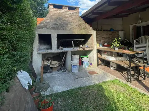 Casa 4 AMB Y  PILETA MANZANARES PILAR APTO CREDITO