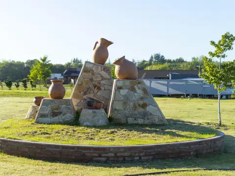 Las  Tinajas -Ruta 7 y José María Perez*