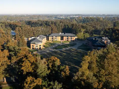 Oficinas en Parque Empresarial Austral de Pilar