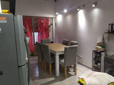 Depto Tipo Casa en Venta en Villa Luzuriaga, USD 68.000