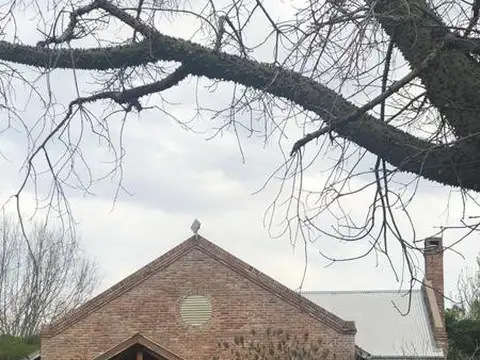 Country Carlos Pellegrini