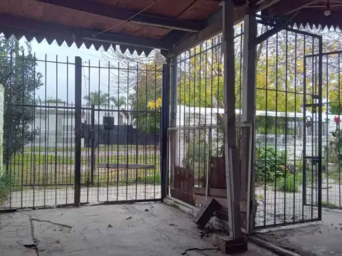 Casa a reciclar en Venta en Gonnet