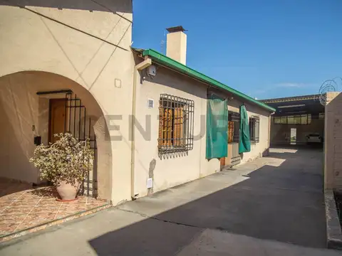 Casa en Venta con 1 cochera