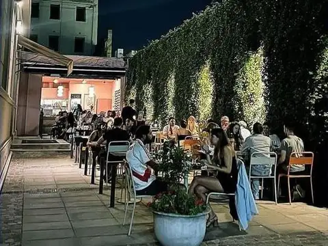  RESERVADO Excelente local en complejo Casa San Jose!