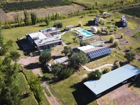 Casa 5 ambientes con 4 baños