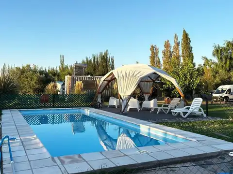 CASA A LA VENTA + UNIDAD DE NEGOCIO. INVERSIÓN. Complejo CASARTERO. Los Claveles,Mendoza.