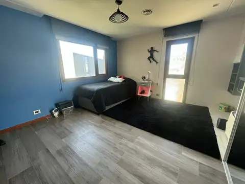 Casa 10 ambientes con 3 baños