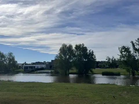 Venta de lote a la laguna de 1.200m2 noroeste en EL CAZAL