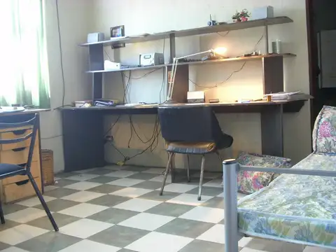 Galpon en Venta 43  mts Fondo