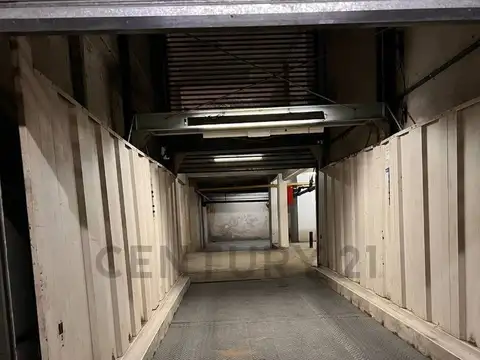 VENTA DE COCHERA - CENTRO