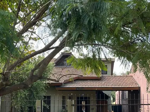 HERMOSO Y AMPLIO CHALET CON 3 DORMITORIOS