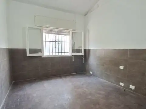 Casa en Alquiler en Granadero Baigorria, $ 700.000