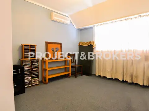 Espectacular casa en venta Castelar Norte