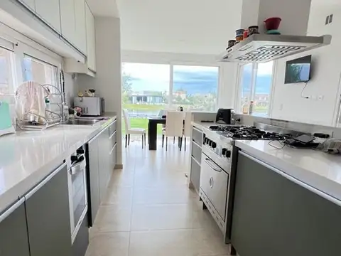 Casa en Venta de 5 dormitorios