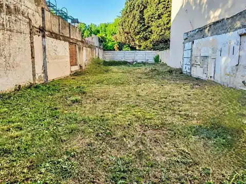 Terreno en Domingo Faustino Sarmiento 1900