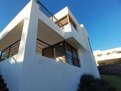 VENTA DUPLEX 2 DORM PILETA VILLA ALLENDE GOLF