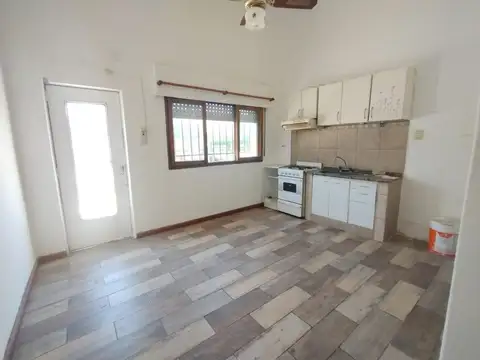 Casa en Venta y Alquiler en Gualeguay al 600 Reciclada a nuevo