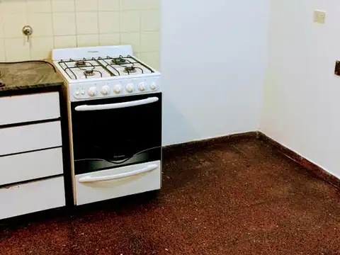 Callao 1366, Piso 06, Dpto. C, con cochera. Barrio Lourdes.