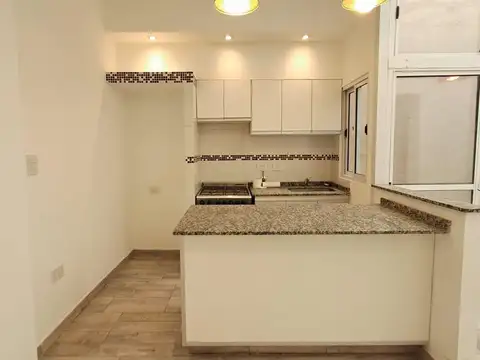 Depto Tipo Casa en Alquiler de 2 dormitorios