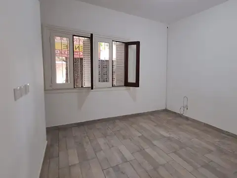 Depto Tipo Casa en Alquiler 40 años