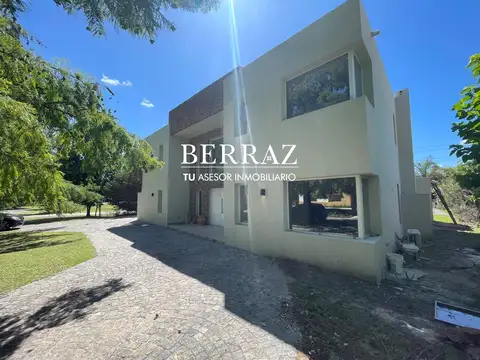Casa Venta 5 Dormitorios Barrio Sausalito Lote de 800 m2 Pilar