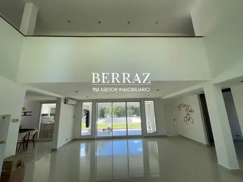 Casa 7 ambientes con 3 baños